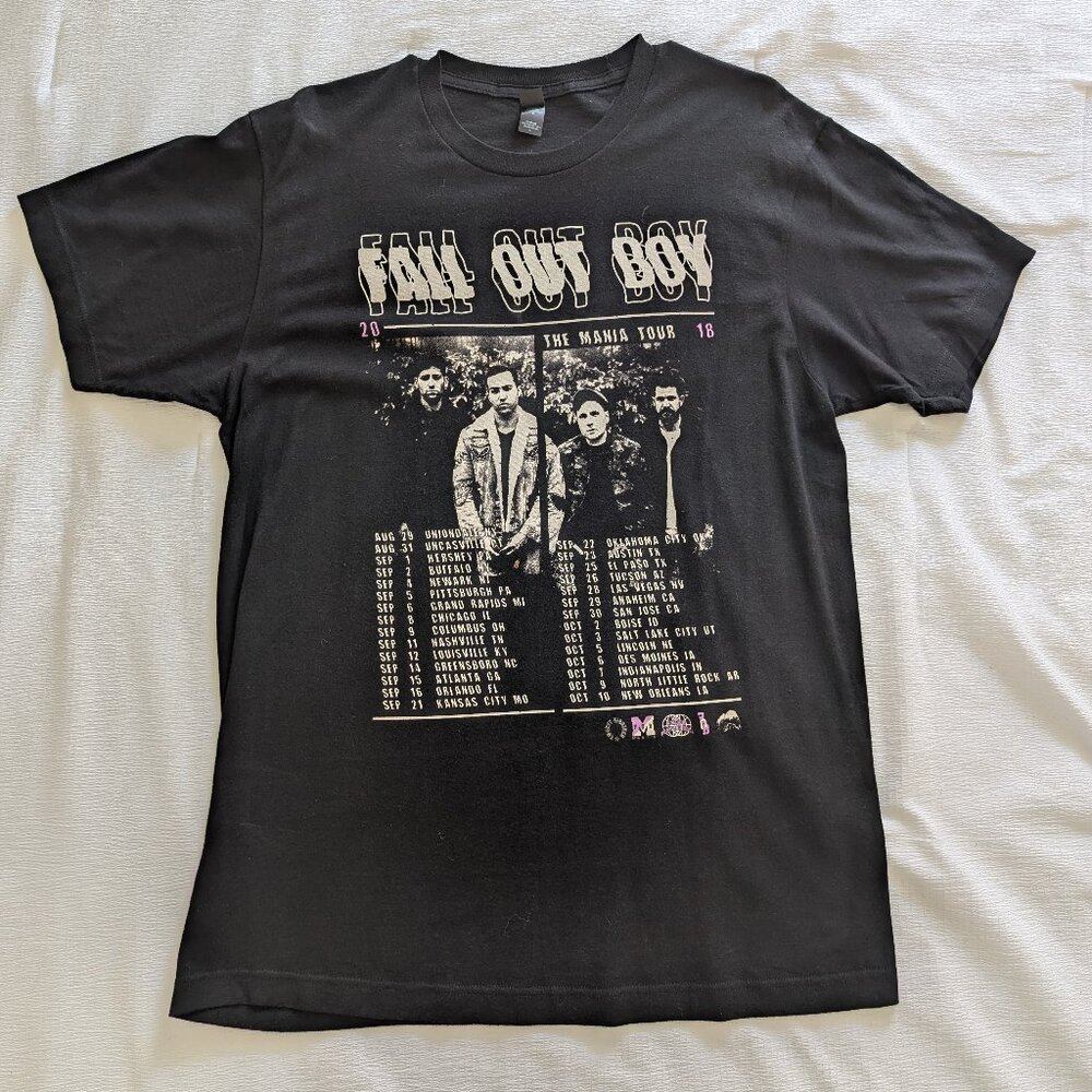 Fall Out Boy 2018 The MANIA Tour Concert Tee – Wrigley Field Homecoming Shirt